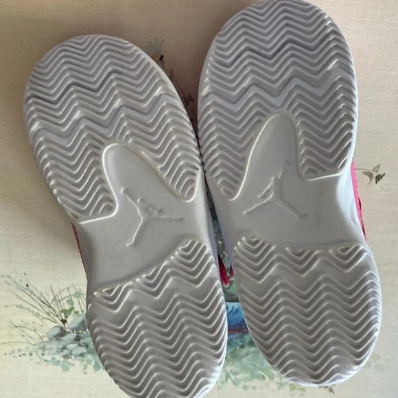 NWOT Jordan’s-23 Toddlers Sz-9C NoTie Laces w/Velcro, Light, Comfortable Shoes - Picture 15 of 16